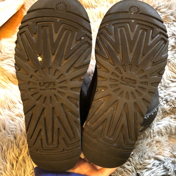 BLACK UGGS🖤🖤🖤 - Picture 6 of 7